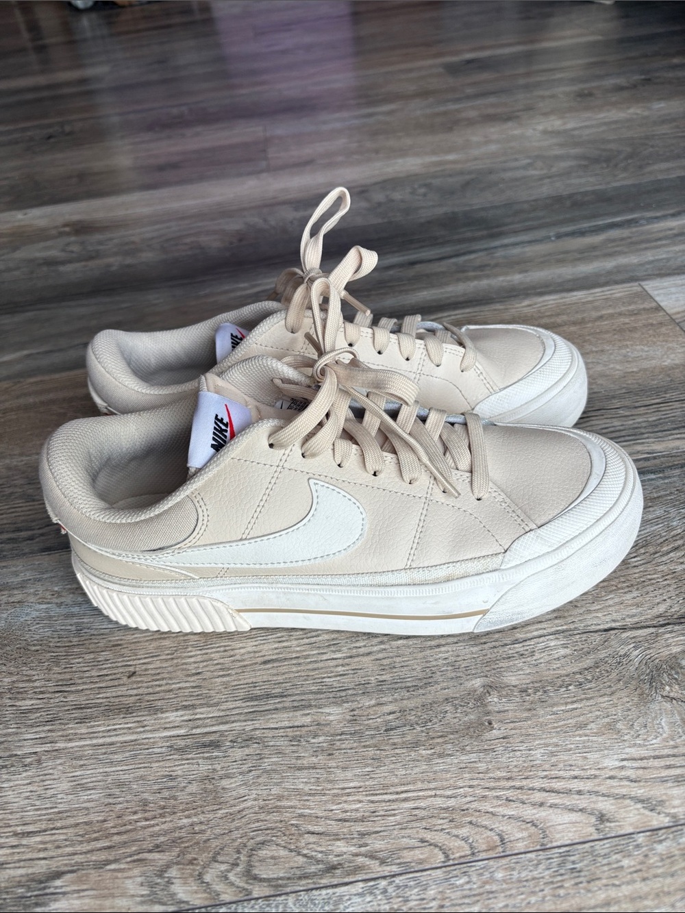Nike Women's Court Legacy Lift 8.5